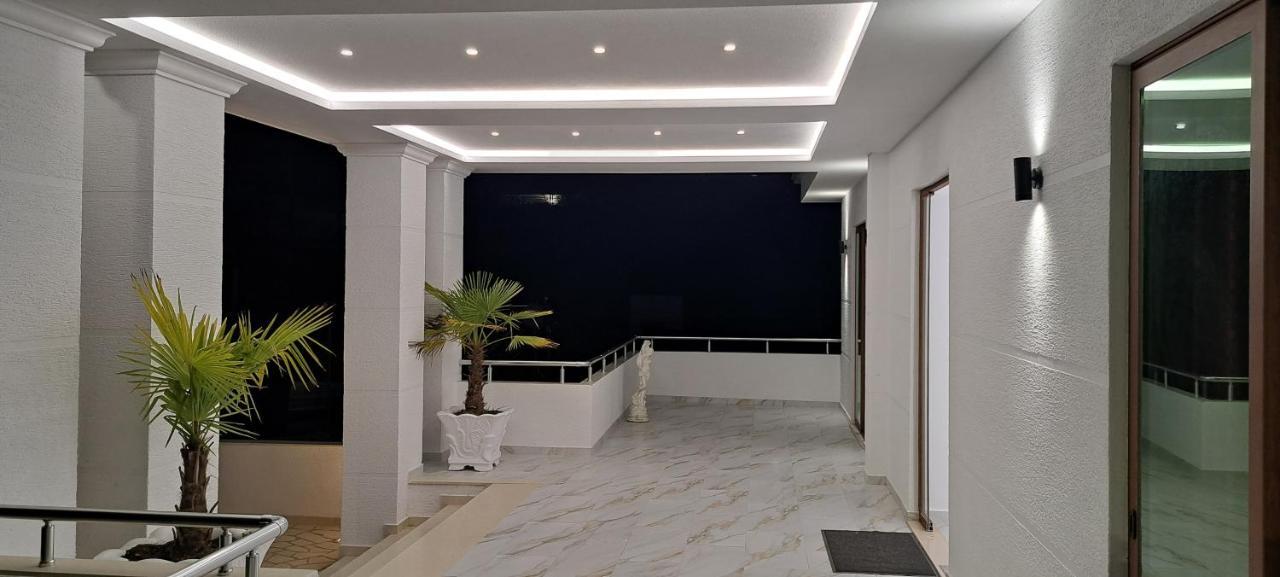 Vladimir Estate Hotel Gjirokastër Eksteriør bilde