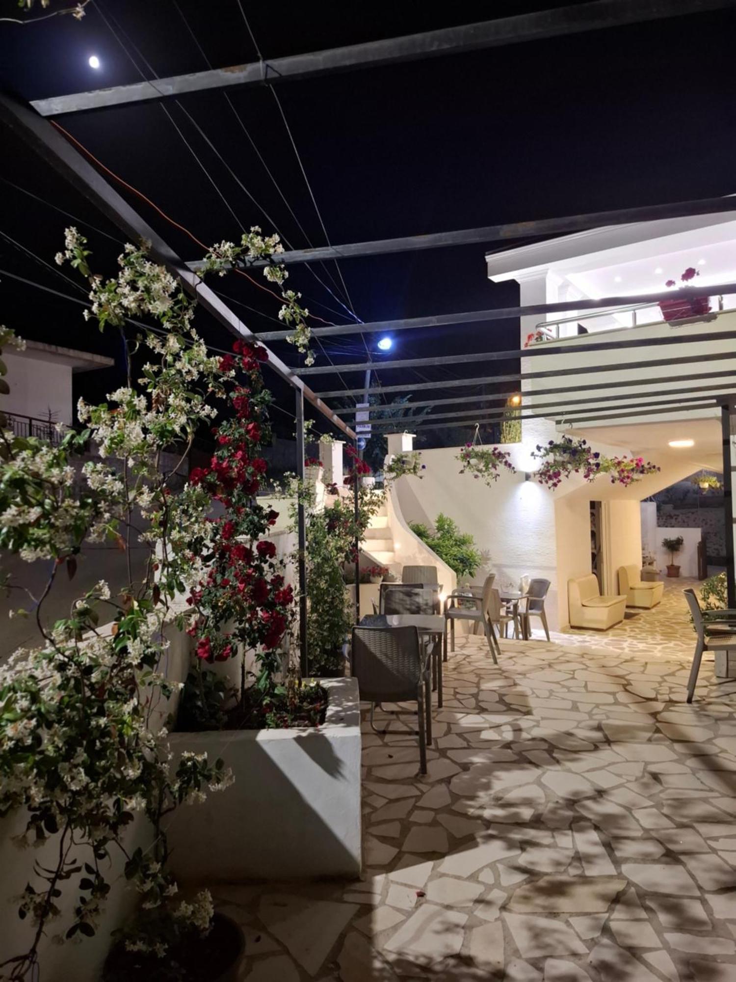 Vladimir Estate Hotel Gjirokastër Eksteriør bilde