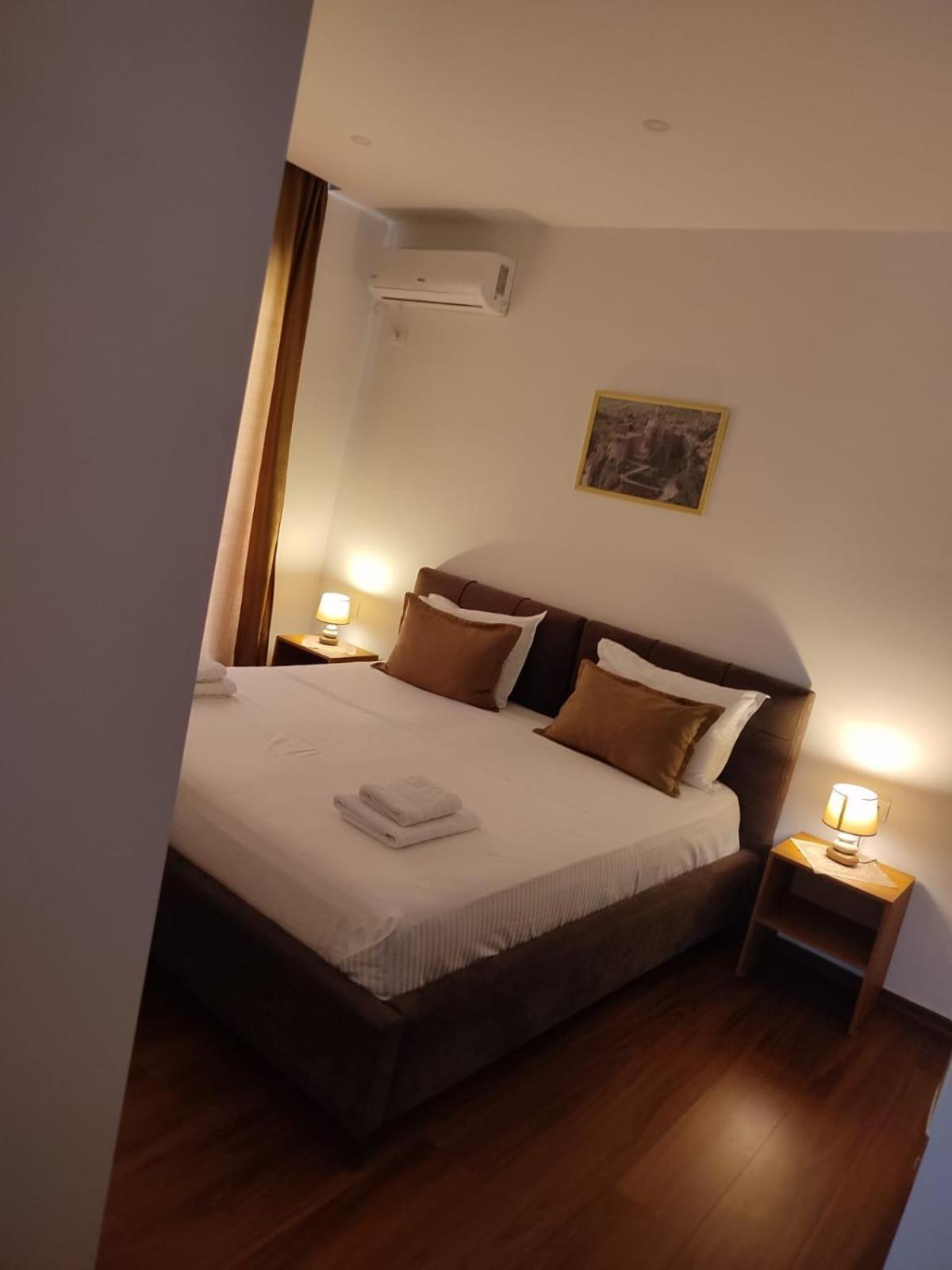 Vladimir Estate Hotel Gjirokastër Eksteriør bilde