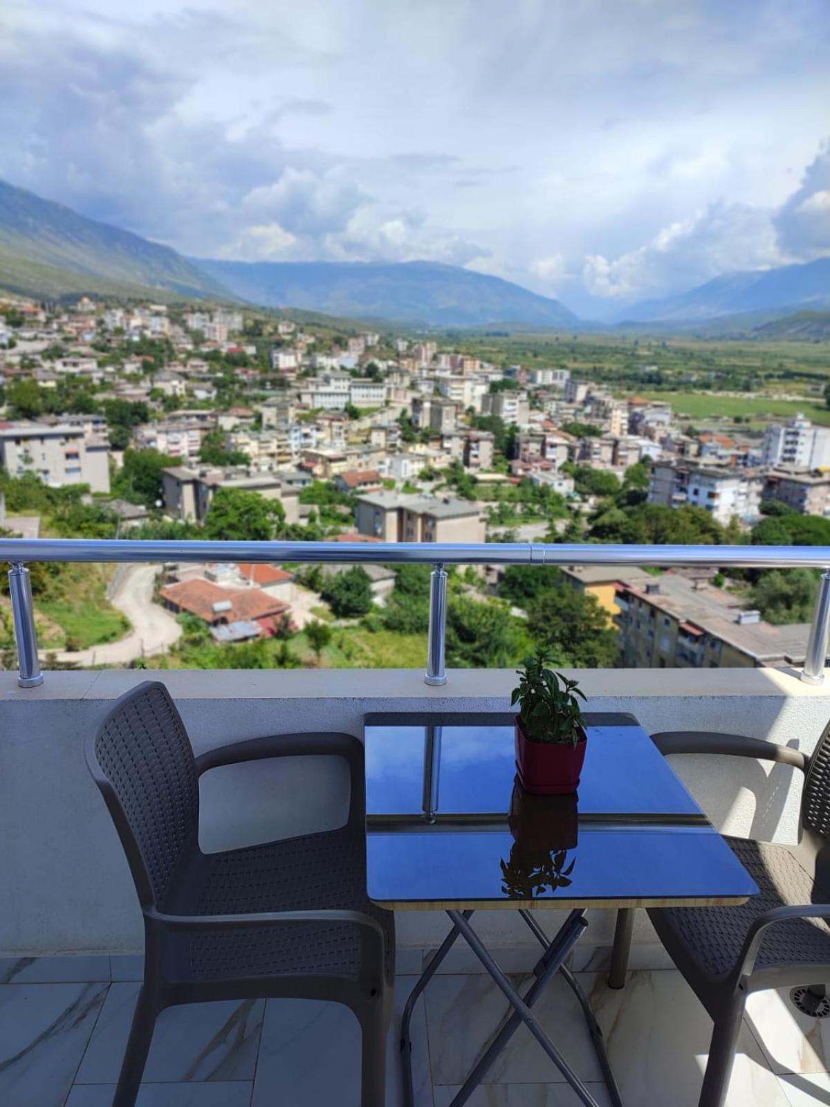 Vladimir Estate Hotel Gjirokastër Eksteriør bilde