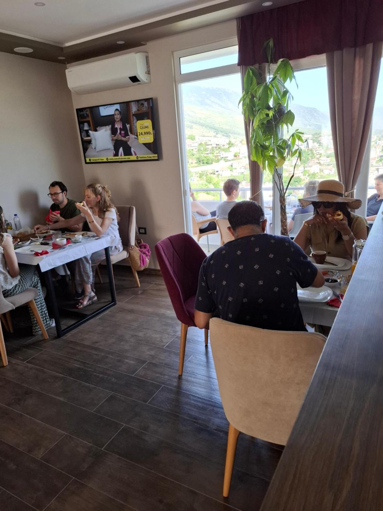 Vladimir Estate Hotel Gjirokastër Eksteriør bilde