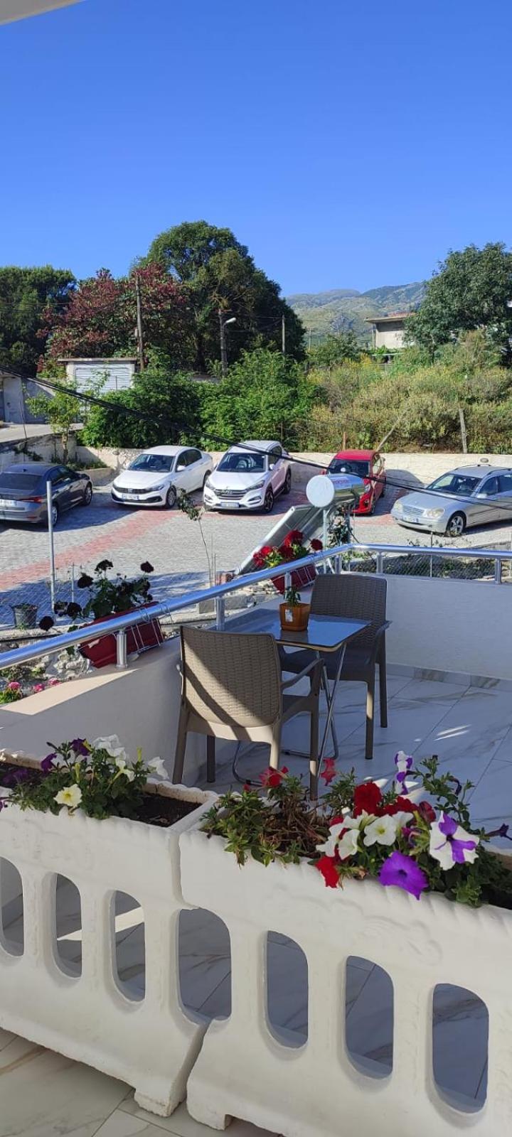 Vladimir Estate Hotel Gjirokastër Eksteriør bilde